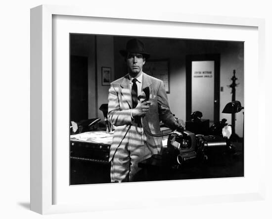 Double Indemnity, Fred MacMurray, 1944-null-Framed Photo