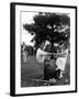 Douglas Fairbanks and sa femme Mary Pickford en, 1923-null-Framed Photo