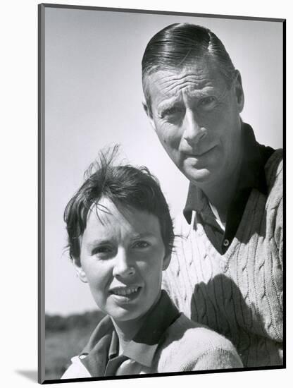 Dr. Edmund Goodman and His Wife, Long Island, NY, 1951-Alfred Eisenstaedt-Mounted Photographic Print