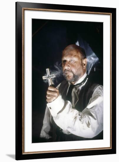 Dracula by John Badham with Donald Pleasence, 1979 (photo)-null-Framed Photo