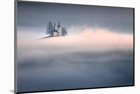 Dreamy-Sandi Bertoncelj-Mounted Photographic Print