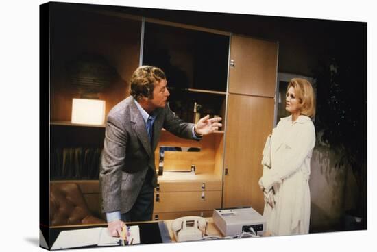 DRESSED TO KILL, 1980 directed by BRIAN by PALMA Michael Caine / Angie Dickinson (photo)-null-Stretched Canvas