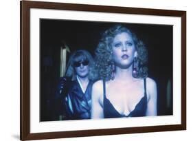 DRESSED TO KILL, 1980 directed by BRIAN by PALMA Michael Caine / Nancy Allen (photo)-null-Framed Photo