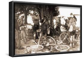 Drinkers-Presse ’E Sports-Framed Photographic Print