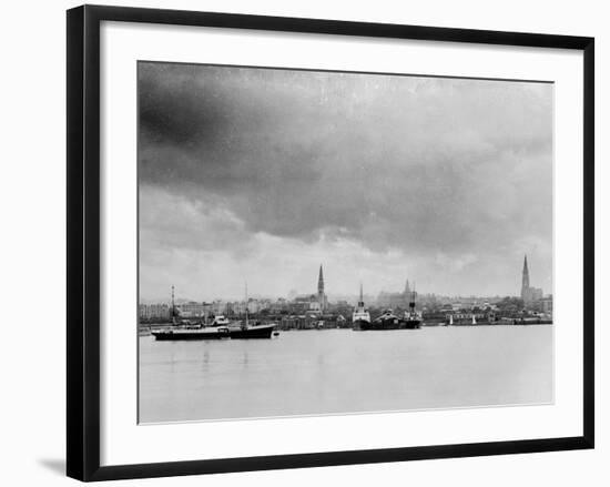 Dublin Harbour 1930S-null-Framed Photographic Print