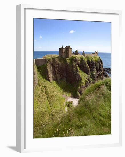 Dunnottar Castle Near Stonehaven, Aberdeenshire, Scotland, United Kingdom, Europe-Mark Sunderland-Framed Photographic Print