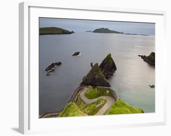 Dunquin Harbour, Dingle Peninsula, County Kerry, Munster, Republic of Ireland-Doug Pearson-Framed Photographic Print