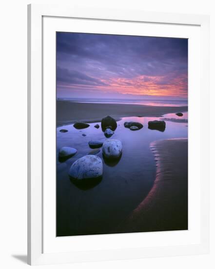 Dunraven Bay-Joe Cornish-Framed Photographic Print