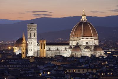 https://imgc.allpostersimages.com/img/posters/duomo-at-night-from-piazza-michelangelo-florencetuscany-italy-europe_u-L-PSXZVO0.jpg?artPerspective=n