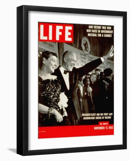 Dwight D. Eisenhower and Mamie, November 17, 1952-Hank Walker-Framed Photographic Print