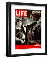 Dwight D. Eisenhower and Mamie, November 17, 1952-Hank Walker-Framed Premium Photographic Print