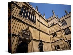 Earl of Pembroke Statue, Bodleian Library, Oxford, Oxfordshire, England, United Kingdom-Jean Brooks-Stretched Canvas