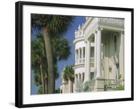 Early 19th Century Houses in the Historic Center of Charleston, South Carolina, USA-Duncan Maxwell-Framed Photographic Print