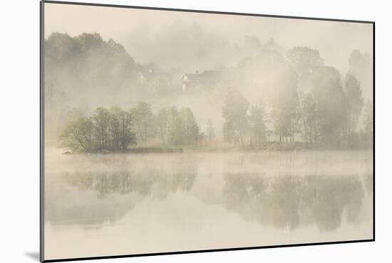 Early Morning.-Allan Wallberg-Mounted Photographic Print
