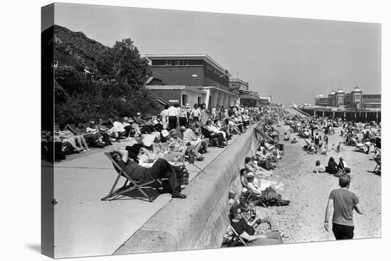 Eastbourne Beach, 1975-Daily Mirror-Stretched Canvas