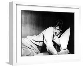 Eclipse, (aka L'Eclisse), Alain Delon, 1962-null-Framed Photo