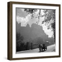 Edinburgh Castle 1910-Staff-Framed Photographic Print