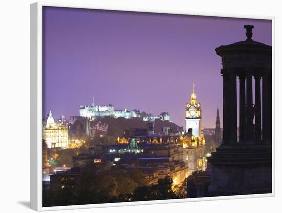 Edinburgh Cityscape at Dusk Looking Towards Edinburgh Castle, Edinburgh, Lothian, Scotland, Uk-Amanda Hall-Framed Photographic Print