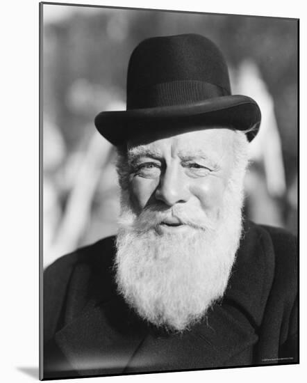 Edmund Gwenn-null-Mounted Photo