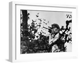 Edward Fox, the Day of the Jackal, 1973-null-Framed Photographic Print