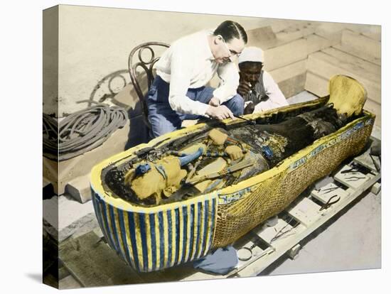 Egypt-1922 : English archaeologist Howard Carter (1873-1939) and an Egyptian assistant-English Photographer-Stretched Canvas