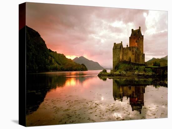 Eilean Donan, Scotland-Alan Klug-Stretched Canvas