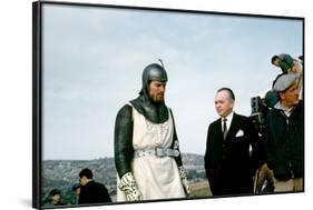 EL CID, 1961 directed by ANTHONY MANN On the set, Charlton Heston with Samuel Bronston (producer) a-null-Framed Photo