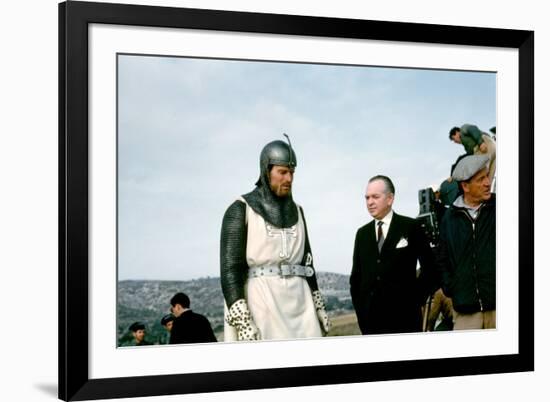 EL CID, 1961 directed by ANTHONY MANN On the set, Charlton Heston with Samuel Bronston (producer) a-null-Framed Photo