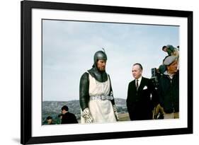 EL CID, 1961 directed by ANTHONY MANN On the set, Charlton Heston with Samuel Bronston (producer) a-null-Framed Photo