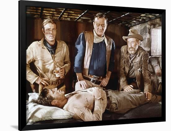 EL DORADO, 1967 directed by HOWARD HAWKS James Caan, John Wayne, Arthur Hunnicutt and Robert Mitchu-null-Framed Photo