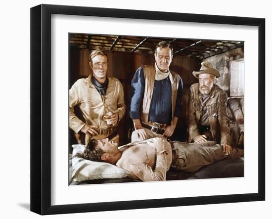 EL DORADO, 1967 directed by HOWARD HAWKS James Caan, John Wayne, Arthur Hunnicutt and Robert Mitchu-null-Framed Photo