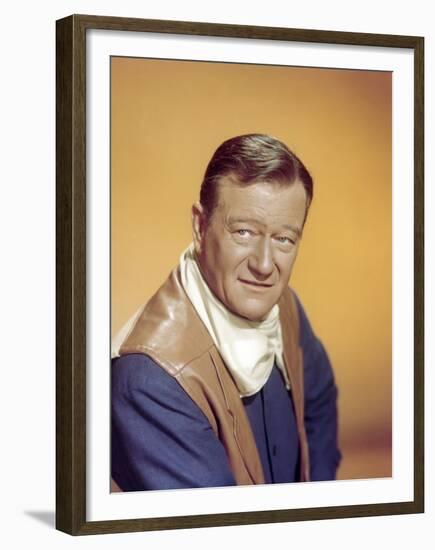 EL DORADO, 1967 directed by HOWARD HAWKS John Wayne (photo)-null-Framed Photo