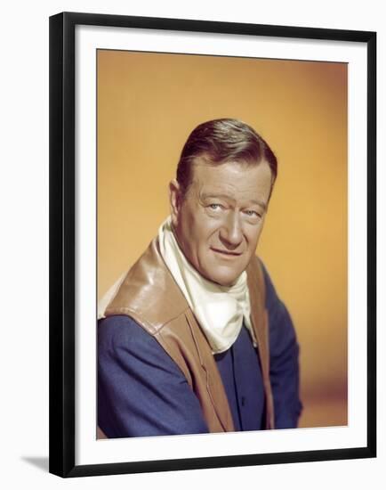 EL DORADO, 1967 directed by HOWARD HAWKS John Wayne (photo)-null-Framed Photo