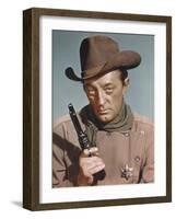 EL DORADO, 1967 directed by HOWARD HAWKS Robert Mitchum (photo)-null-Framed Photo