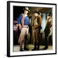 El Dorado, John Wayne, Christopher George, James Caan, 1967-null-Framed Photo