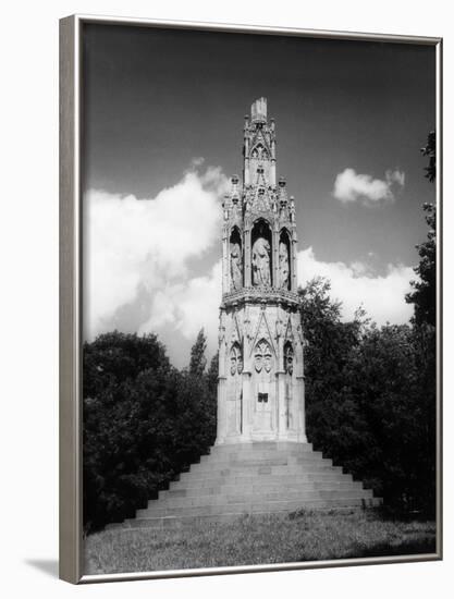 Eleanor Cross-null-Framed Photographic Print