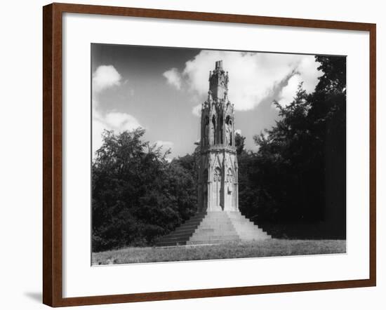 Eleanor Cross-null-Framed Photographic Print