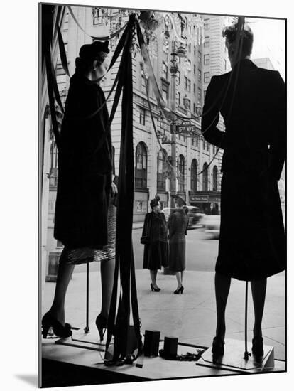 Elegantly dressed Women on Corner of Fifth Avenue and 58th in front of Window of Bergdorf Goodman-Alfred Eisenstaedt-Mounted Photographic Print