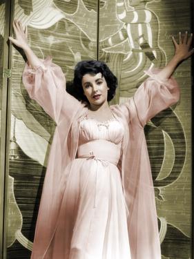 ELEPHANT WALK, 1954 directed by WILLIAM DIETERLE Elizabeth Taylor (photo)