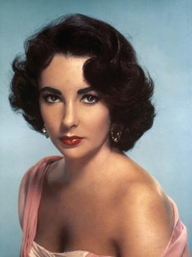 ELEPHANT WALK, 1954 directed by WILLIAM DIETERLE Elizabeth Taylor (photo)