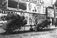 New York Rag Carts-Elizabeth Alice Austen-Art Print