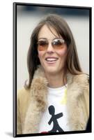 Elizabeth Hurley Joins Tom Isaacs on Final Stage of Walk at Britain Millennium Bridge-null-Mounted Photographic Print