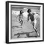 Elizabeth Liz Taylor and Roddy Mcdowall Playing on the Beach 1948-null-Framed Photo