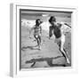 Elizabeth Liz Taylor and Roddy Mcdowall Playing on the Beach 1948-null-Framed Photo