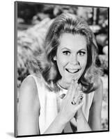 Elizabeth Montgomery - Bewitched-null-Mounted Photo