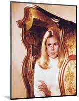 Elizabeth Montgomery-null-Mounted Photo