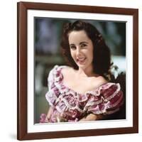 ELIZABETH TAYLOR, 1947 (photo)-null-Framed Photo