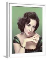 ELIZABETH TAYLOR, 1953 (photo)-null-Framed Photo