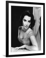 Elizabeth Taylor (b/w photo)-null-Framed Photo