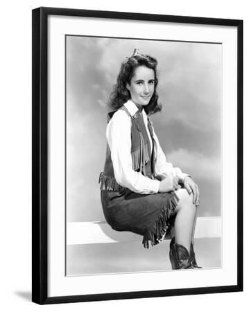 Elizabeth Taylor, ca. 1945 Photo | AllPosters.com